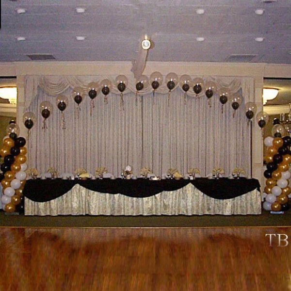 The Brat Shack Balloon columns and arch