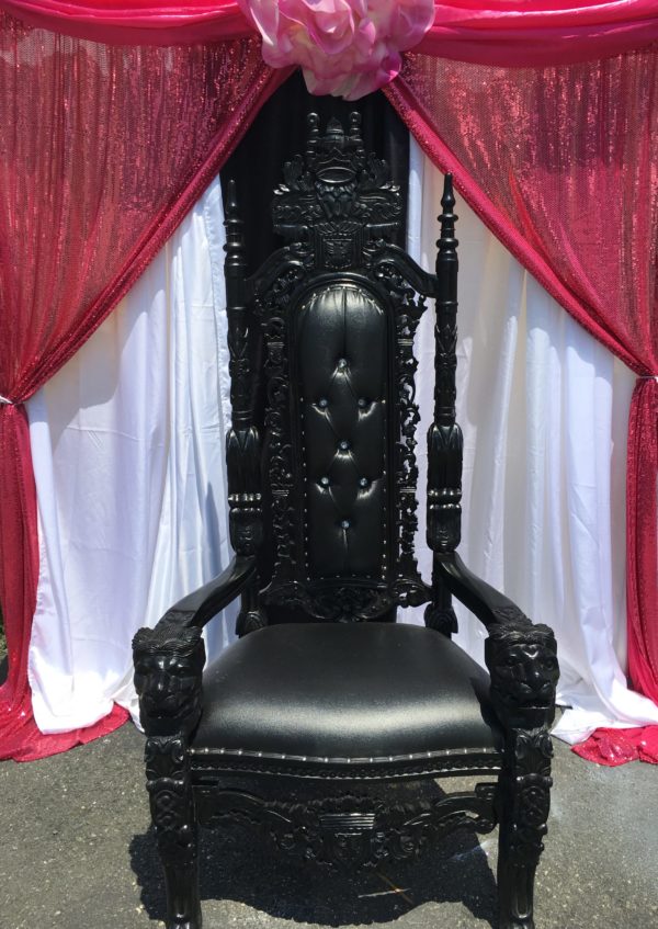 Find aristocratic throne chairs for rent in Long Island with durable vinyl