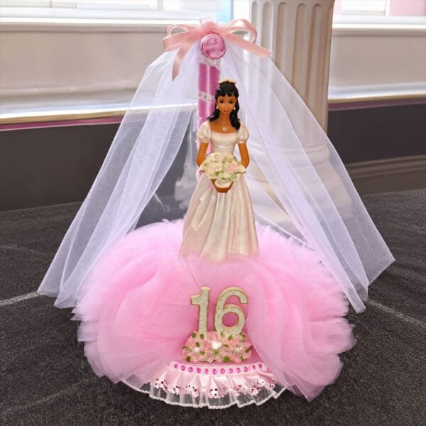 sweet 16 princess-centerpiece with tulle