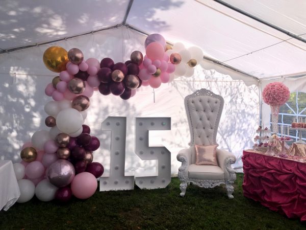 Marquee Number Balloon Arch Chair Package
