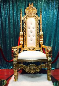 Rent throne chair from The Brat Shack for baby shower decoration