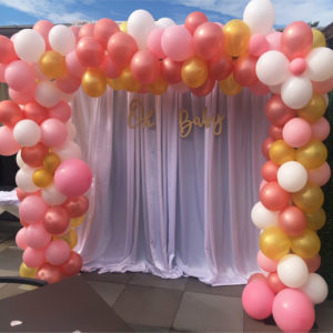 oh baby backdrop and square balloon arch
