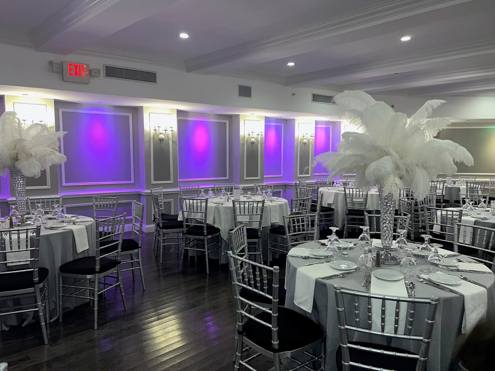 glam ostrich feather centerpiece