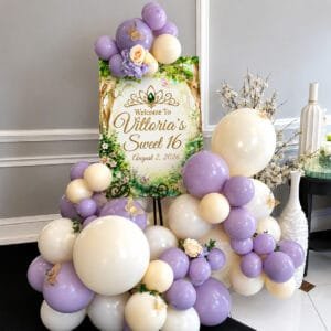 welcome sign_and balloon garland-large